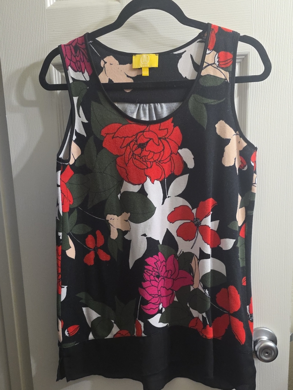 Liz Lange Black Floral Tank with Red, Pink & Cream Blooms Size S
